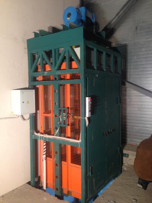 Грузовой подъемник, 1000 кг, Владивосток